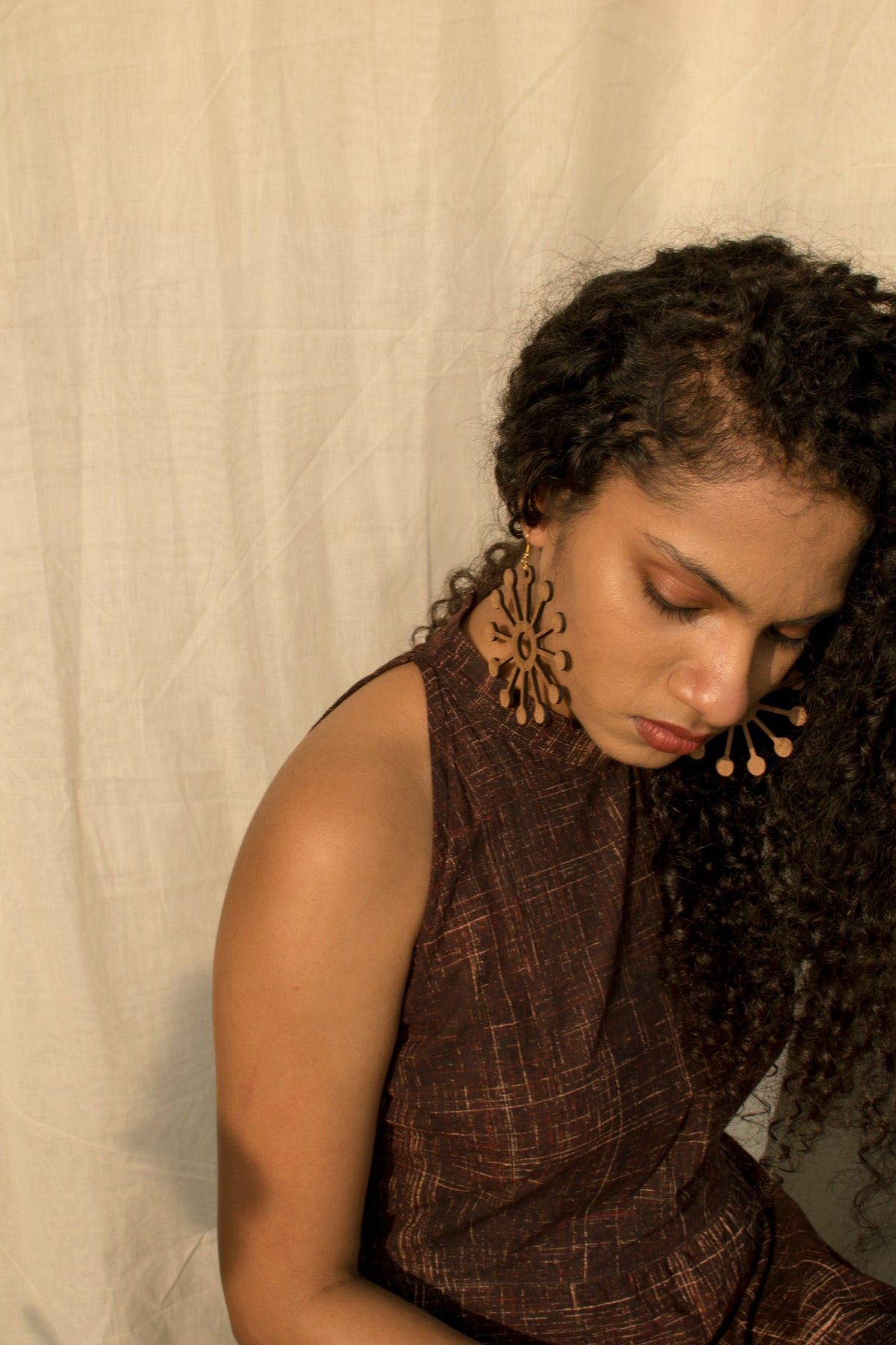 Sun-Rays Earrings - Everything Around Me (Wood Brown) - Earrings