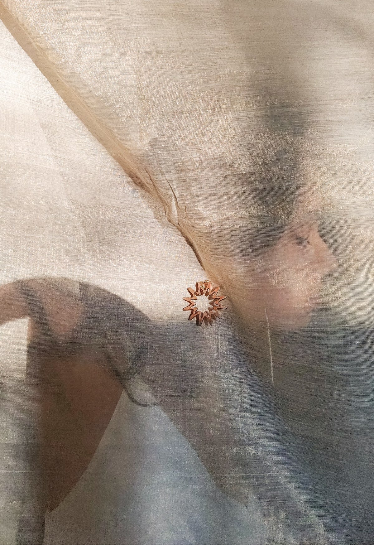 The Tiny - The Flower Series - Wood Brown model photo