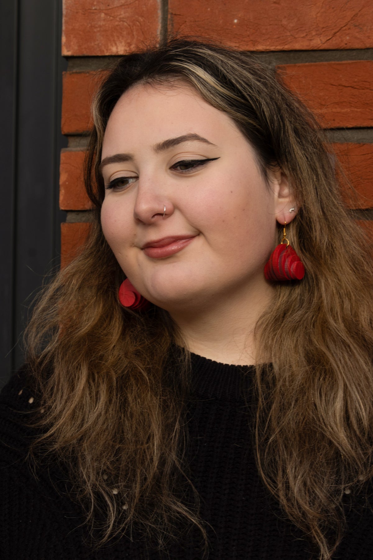 Red Circular TriMirror - Dangle Earrings model