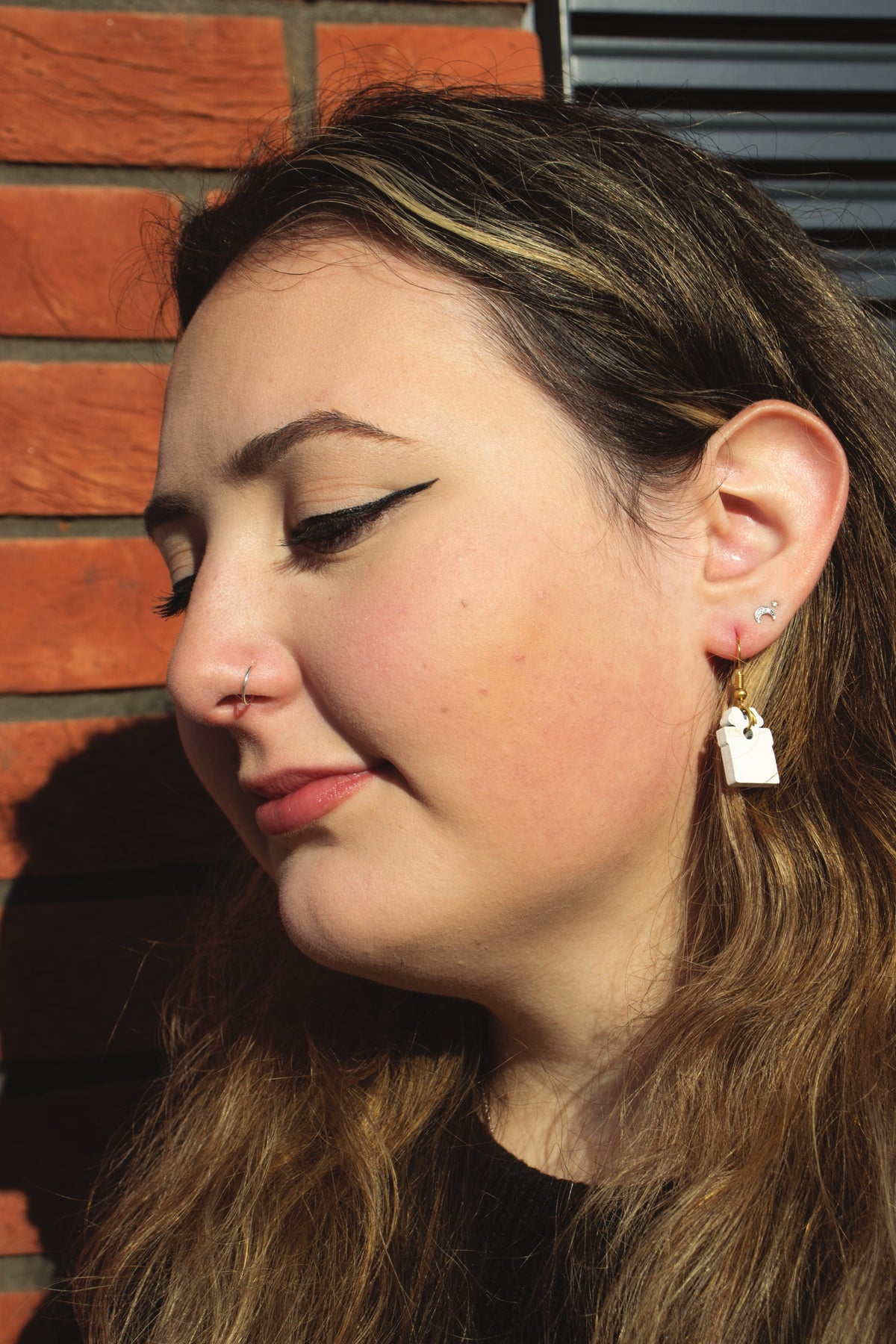 White Gift - Small Dangle Earrings model