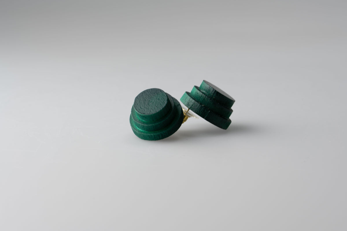 Triune Stud - Green studio image