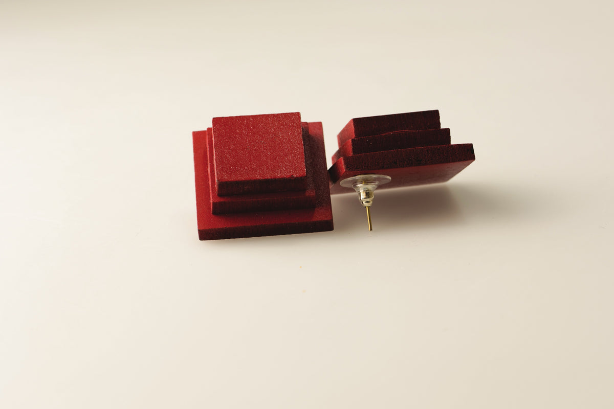 TwainSquare - Red studio image