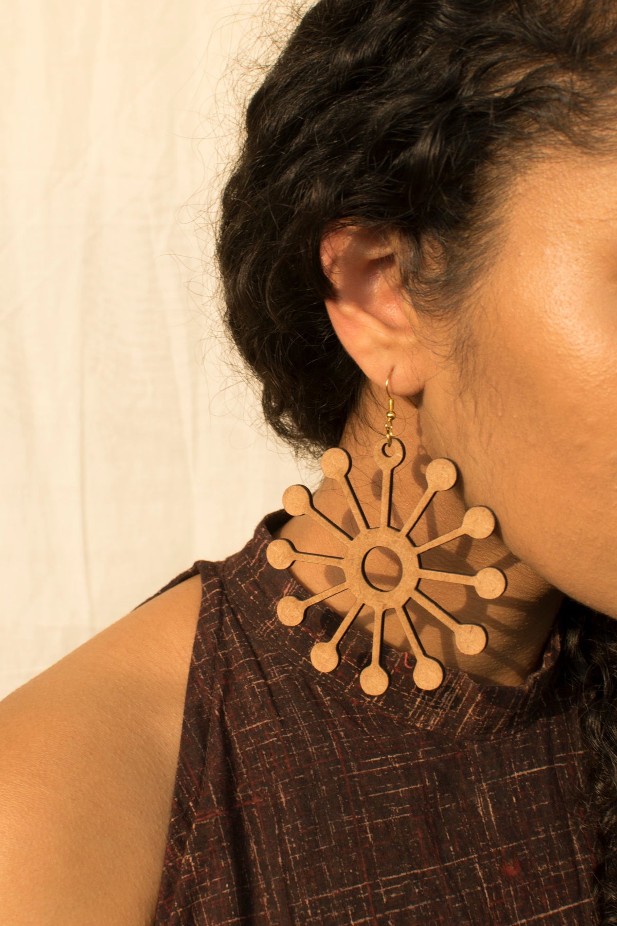 Sun-Rays Earrings - Everything Around Me (Wood Brown) - Earrings